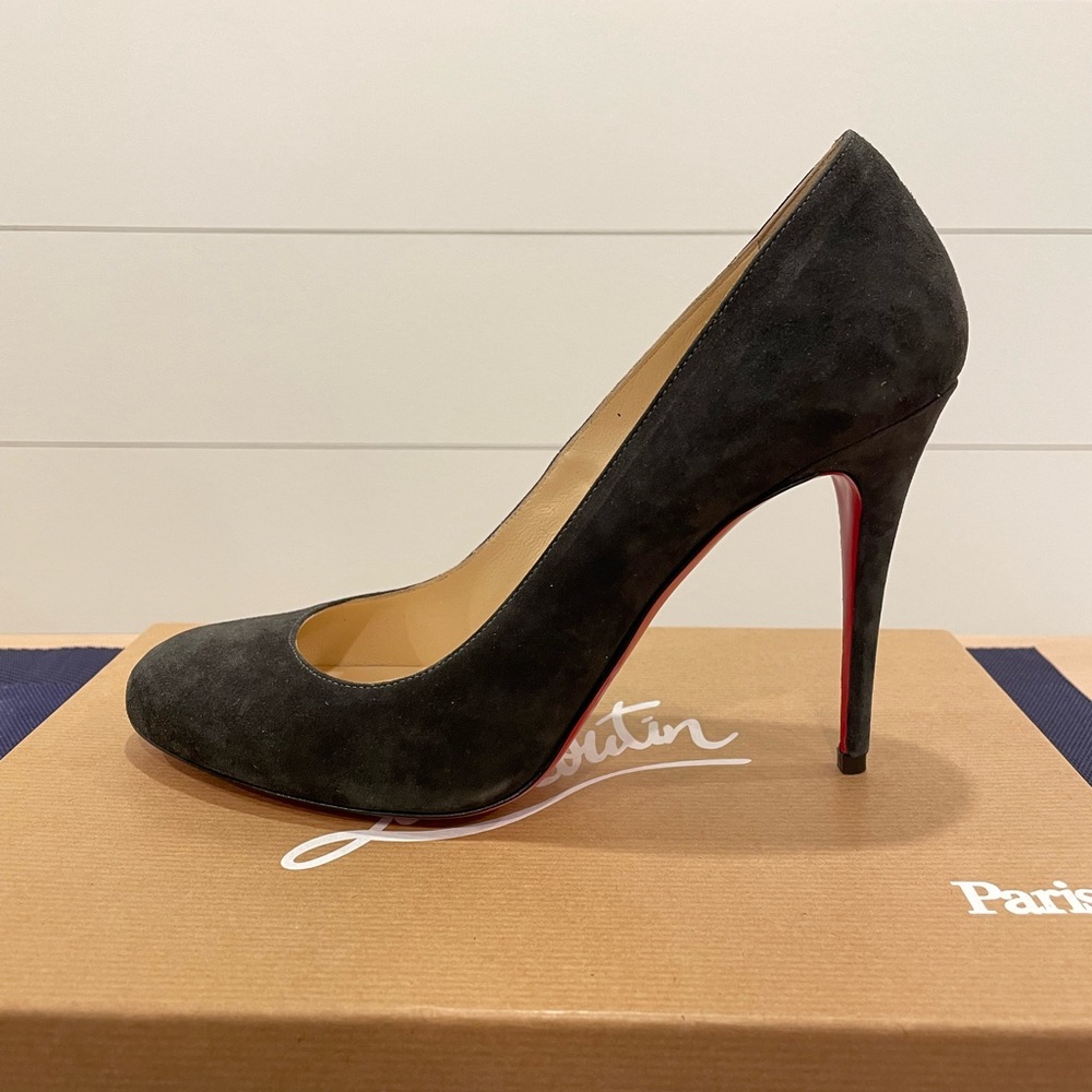 Christian Louboutin Fifi Pumps. 100mm. 
European 39.